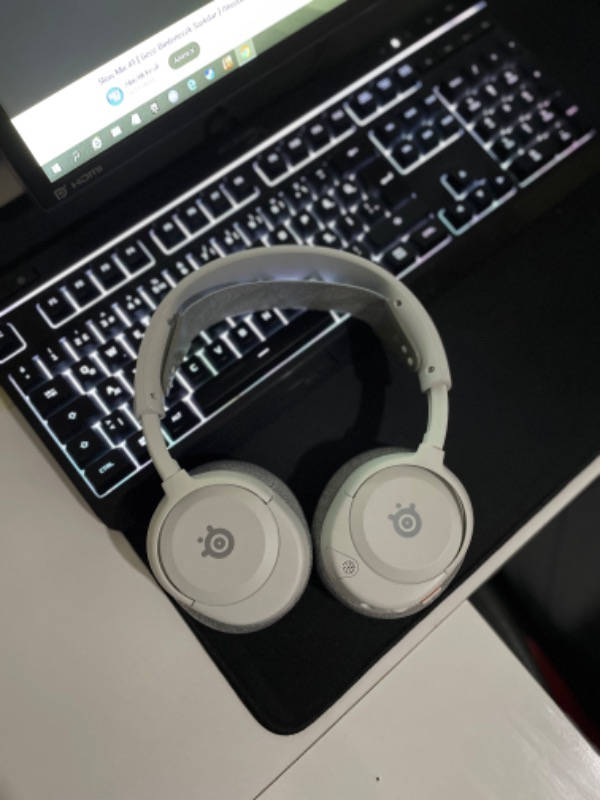Steelseries Arctis Nova 1 Multi-System Oyun Kulaklığı - Beyaz