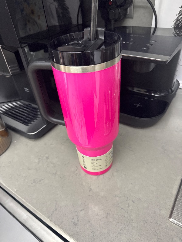 Stanley Quencher Neon Özel Seri Pipetli Termos 1,18 Lt