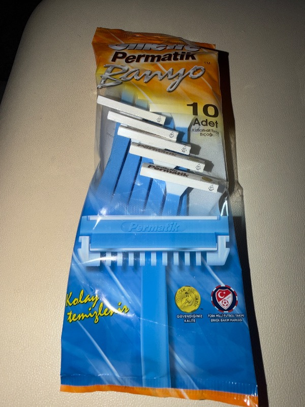 Gillette Permatik 10 Adet Banyo Kullan At Tıraş Bıçağı Ergonomik Tasarımlı Hassas Cilt Dostu