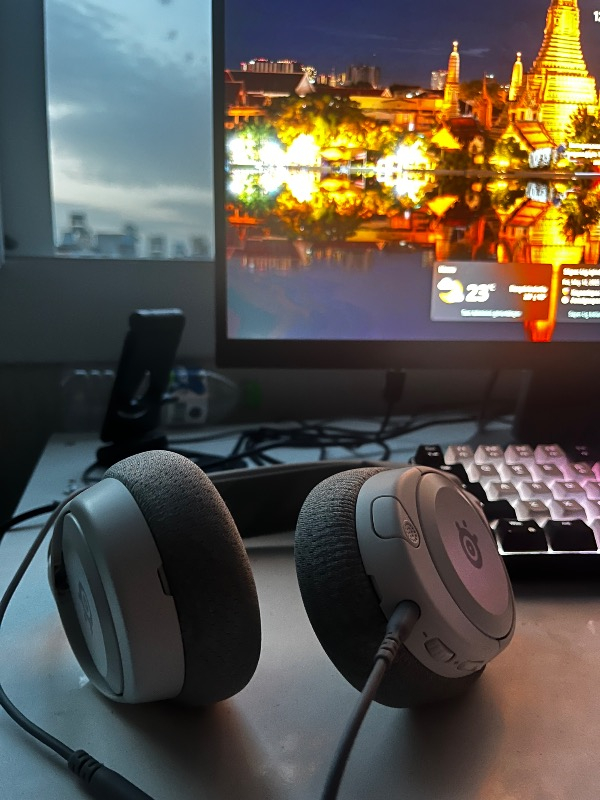 Steelseries Arctis Nova 1 Multi-System Oyun Kulaklığı - Beyaz