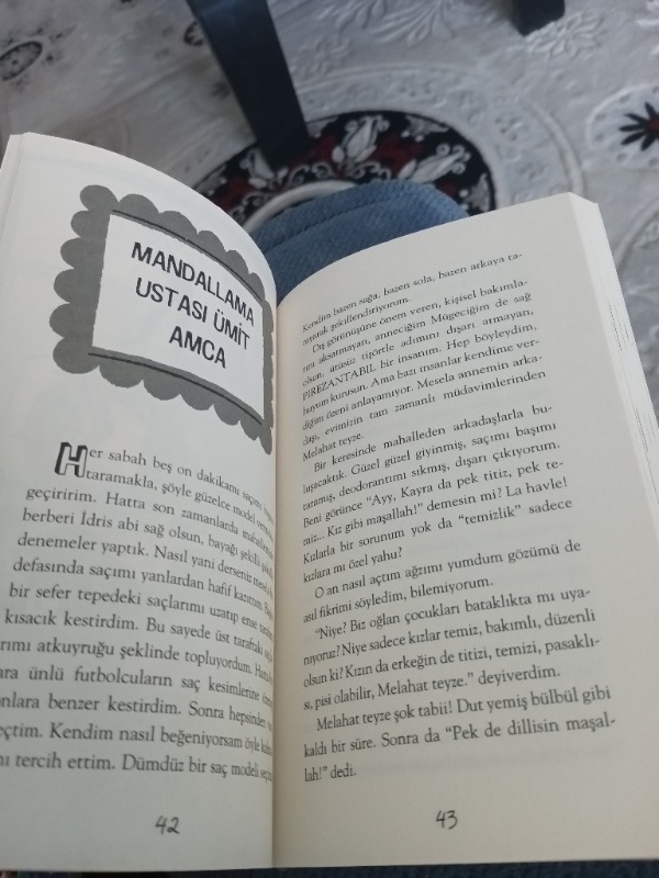 İlk Genç Timaş Beni Sev Ama Darlama - Ece Erdoğuş Levi