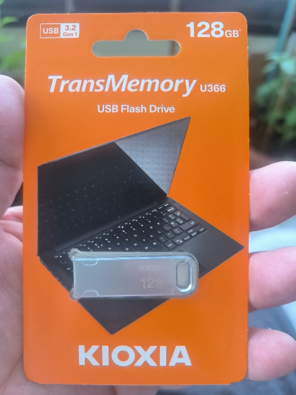 Kioxia 128GB U366 Metal Usb 3.2 Gen 1 Flash Bellek (LU366S128GG4)