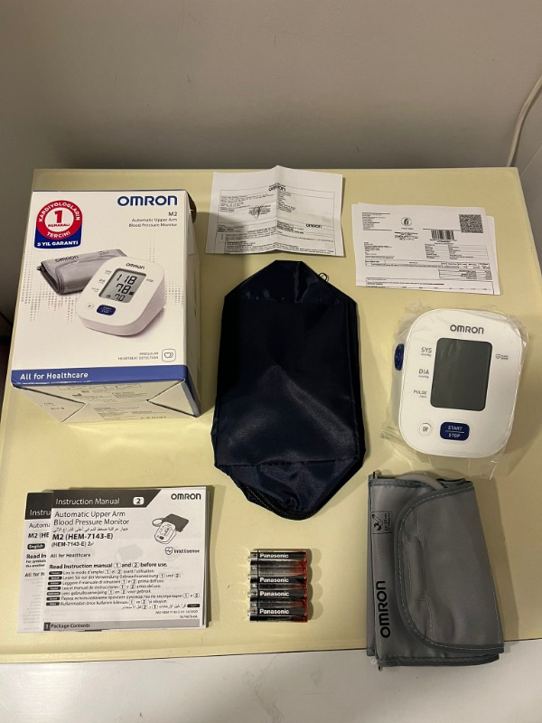 Omron M2 Hem-7121-E (7143-E) Hafızalı Üst Koldan Ölçer Dijital Tansiyon Aleti