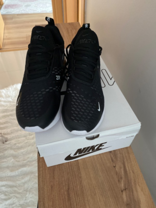 Nike Air Max 270 Unisex