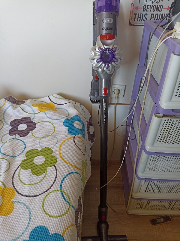 Dyson V8™ Advanced Kablosuz Süpürge