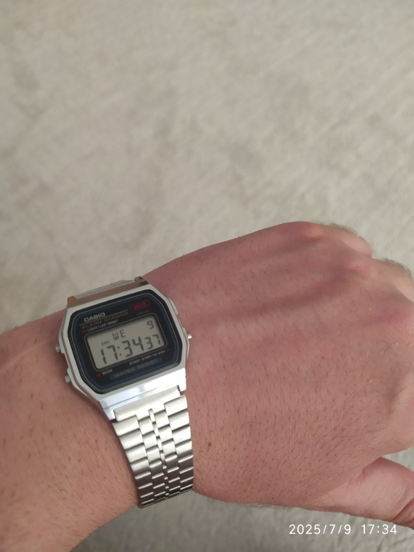 Casıo A159W-N1DF Retro Unisex Kol Saati