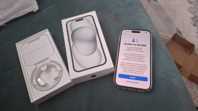 iPhone 15 128 GB Siyah