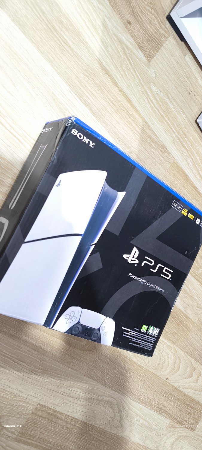 Sony Playstation 5 Slim Digital 825 GB (İthalatçı Garantili )