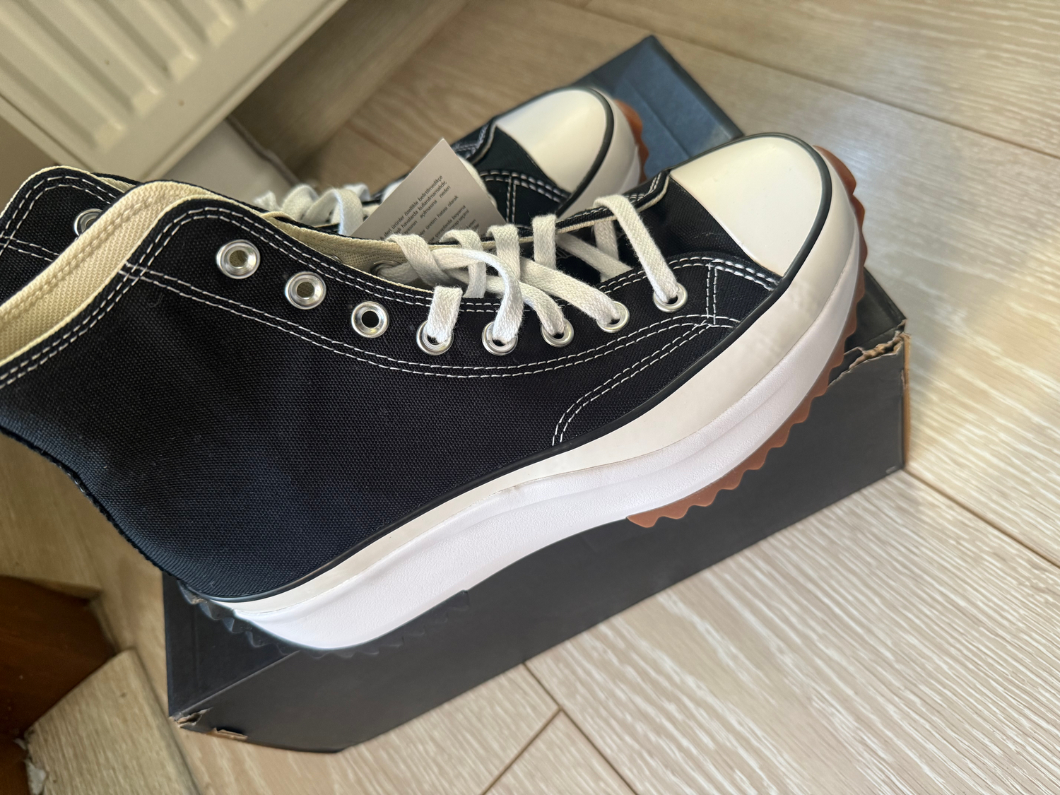 Converse Run Star Hike