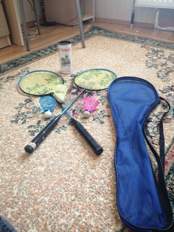 Universal 3 Top 2 Raket Badminton