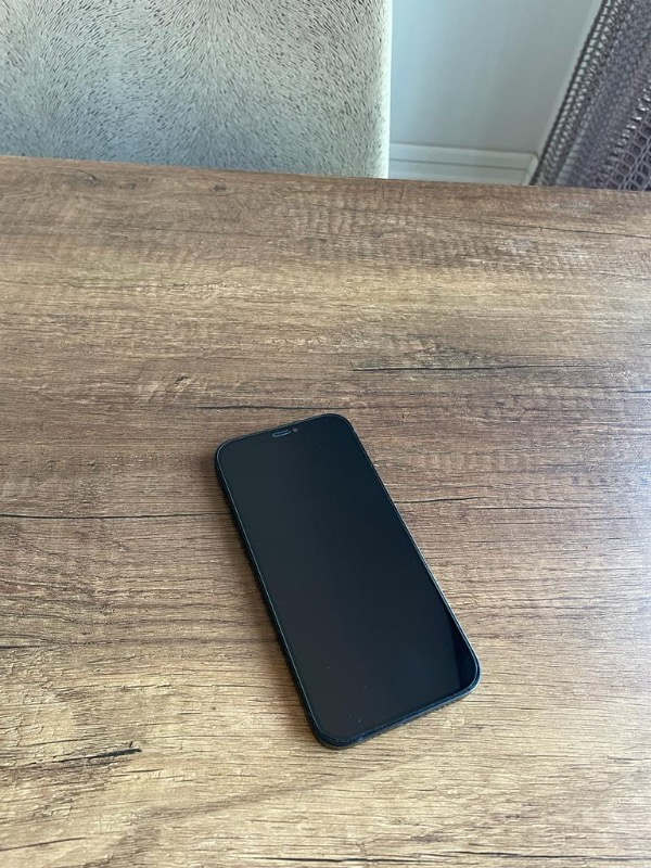 iPhone 12 64 GB