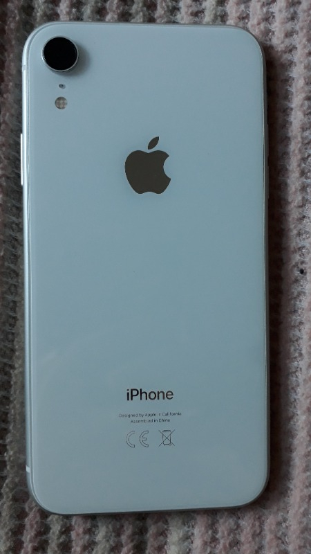 iPhone XR 128 GB White