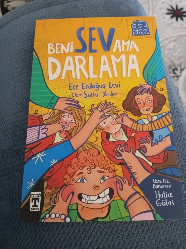 İlk Genç Timaş Beni Sev Ama Darlama - Ece Erdoğuş Levi