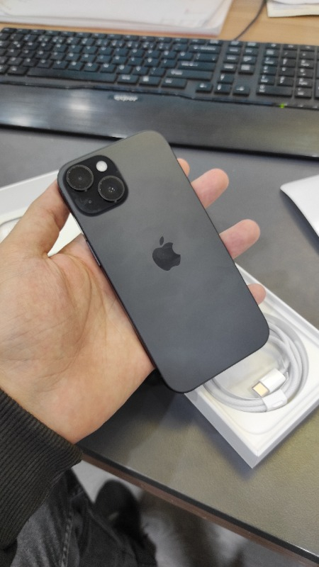 iPhone 15 256 GB