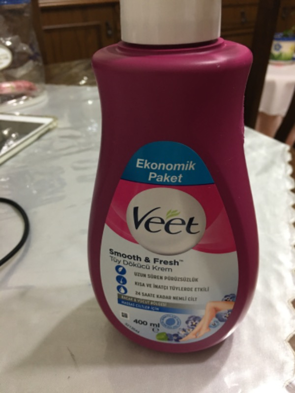 Veet Tüy Dökücü Krem Bacak & Vücut Bölgesi Hassas Ciltler 400 ml