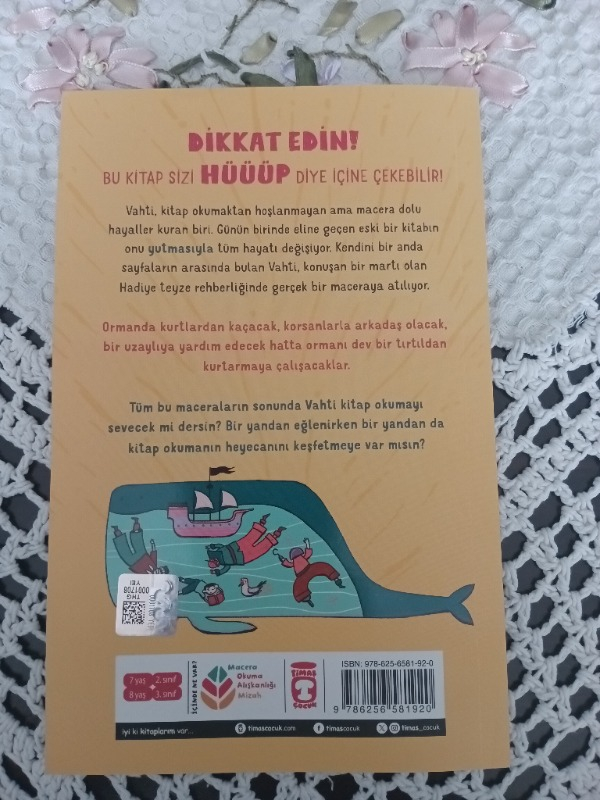 Kahramanını Yutan Kitap - Didem Demirel