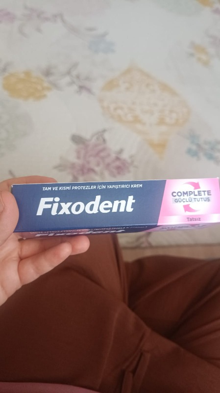 Fixodent Complete Diş Protez Yapıştırıcı Aromasız 47G X3 Adet