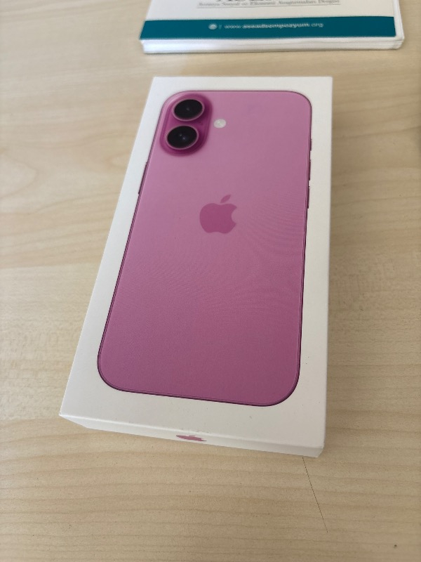 iPhone 16 128GB Pembe
