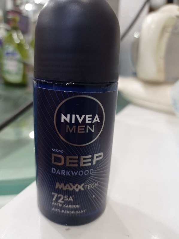 Nivea Men Deep Dimension Erkek Deodorant Roll-On 50 ml