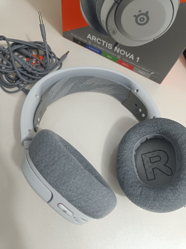 Steelseries Arctis Nova 1 Multi-System Oyun Kulaklığı - Beyaz