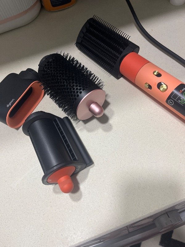 Dyson Airwrap I.d.™ Saç Şekillendirme ve Kurutma Seti (Ceramic Apricot)
