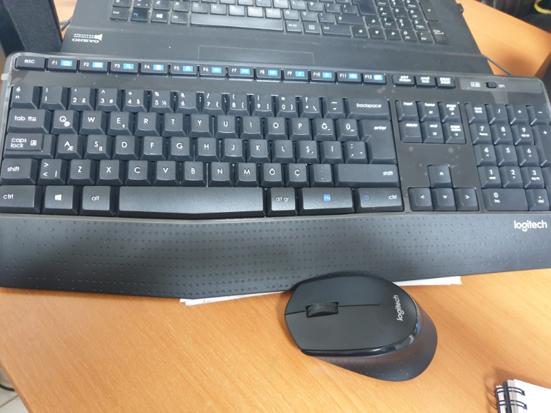 Logitech MK345 Kablosuz Türkçe Klavye Mouse Seti - Siyah