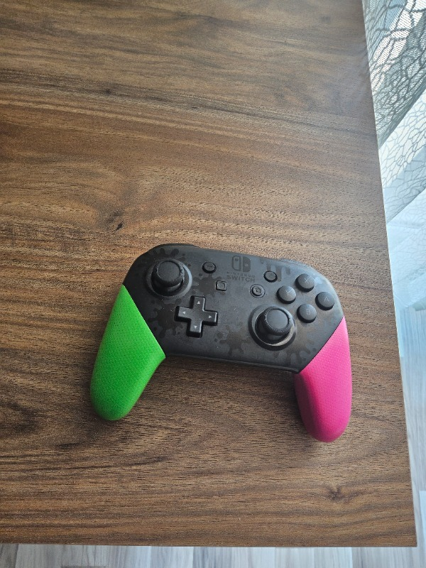 Nintendo Switch Pro Controller Splatoon 2 Edition