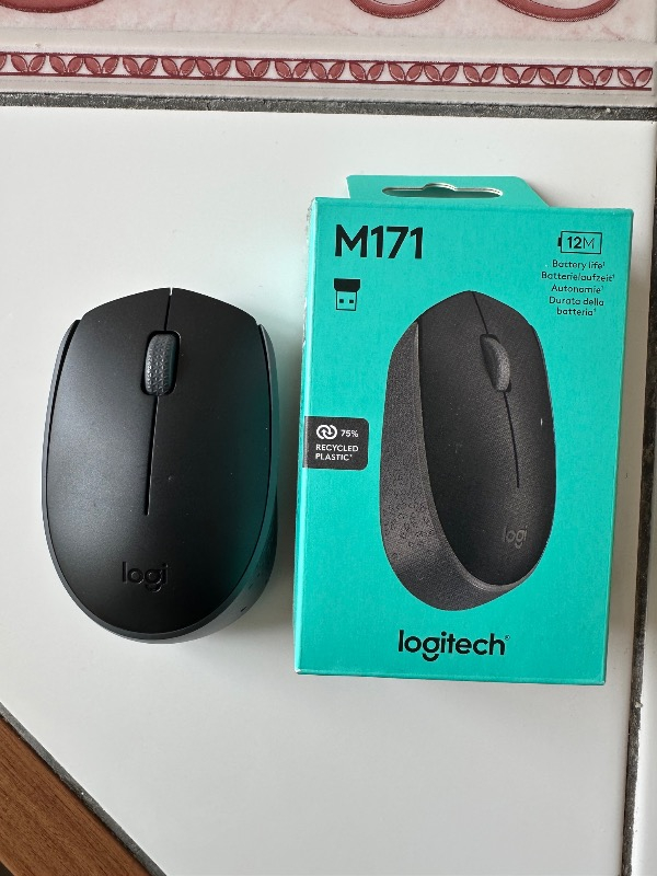 Logitech M171 USB Alıcılı Kablosuz Kompakt Mouse - Siyah