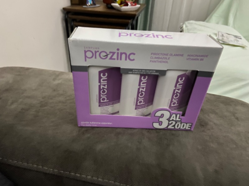 Prozinc Arındırıcı Şampuan Yağlı Ve Kepekli Saçlar Için Günlük Kullanım Şampuanı 3x300ml