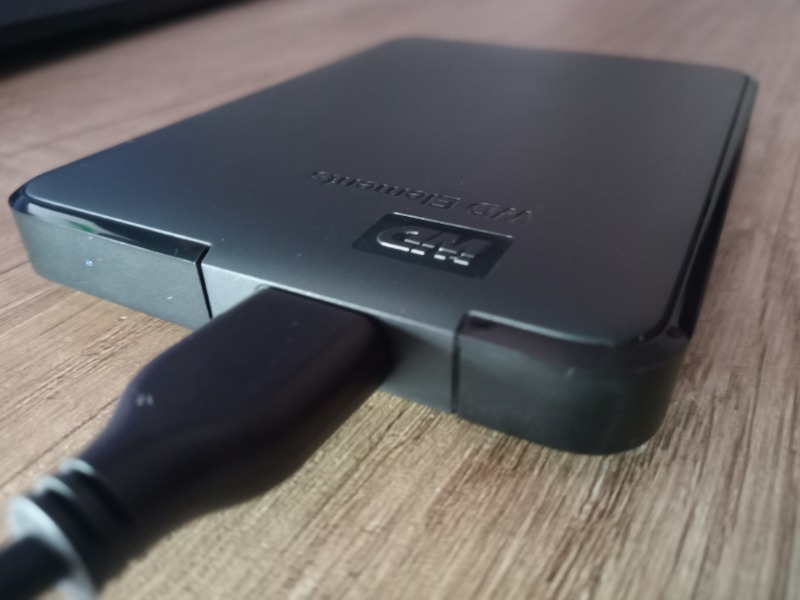 WD Elements 1TB 2.5' USB 3.0 Taşınabilir Disk (WDBUZG0010BBK-WESN)