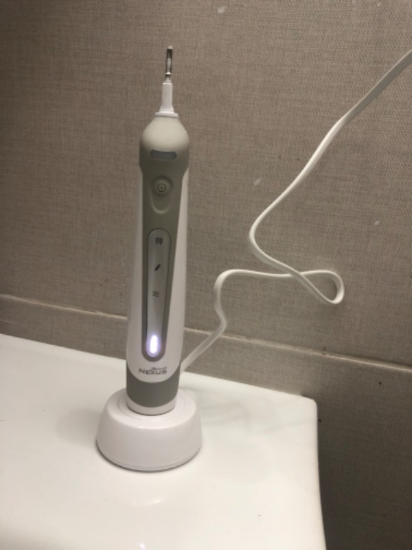 Direct Nexus Elektirikli Şarj Edilebilir Diş Fırçası + 2 Yedek Başlık