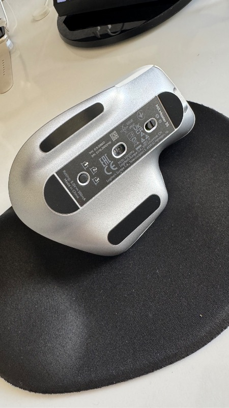 Logitech MX Master 3S Performans 8.000 DPI Optik Sensörlü Sessiz Kablosuz Mouse - Beyaz