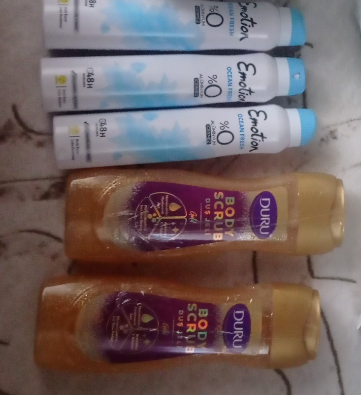 Duru Body Scrub Gold Duş Jeli 2×450 ml – Fransız Parfüm Notalı, Kalıcı Kokulu, Derin Temizleyici ve Nemlendirici