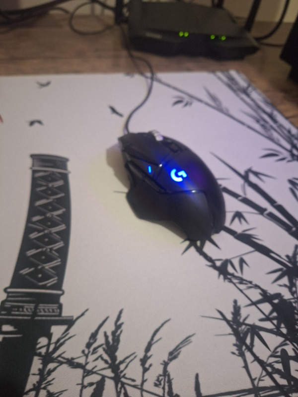 Logitech G G502 HERO LIGHTSYNC 25.600 DPI Yüksek Performanslı Kablolu Oyuncu Mouse - Siyah