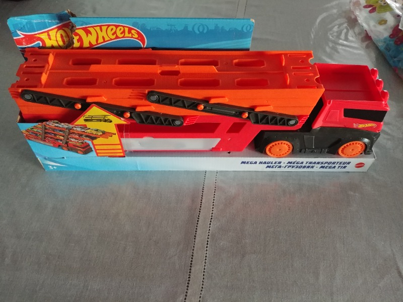 Hot Wheels Mega Mega Tır Turuncu, 50 Araç Kapasiteli, Rampalı Ghr48