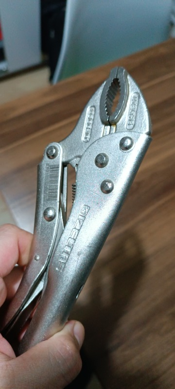 İzeltaş Üniversal Ayarlı Pense 250 Mm