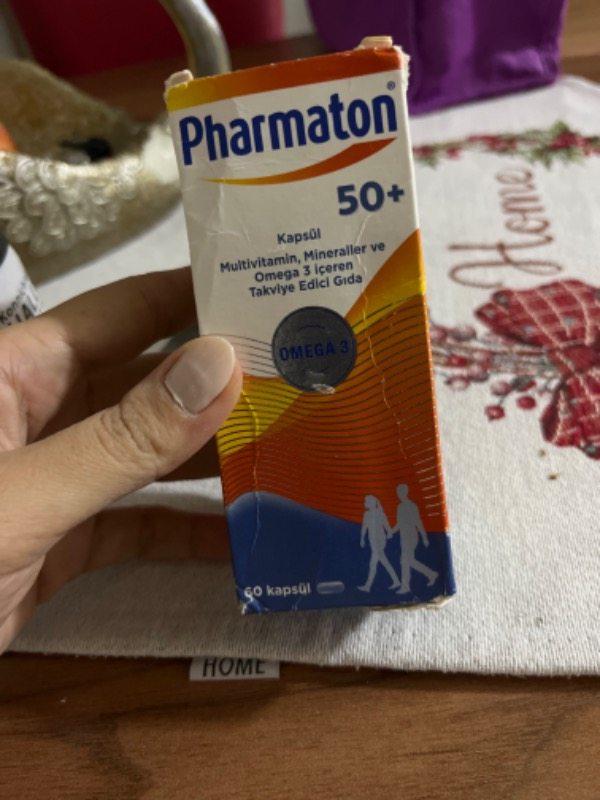 Pharmaton 50 Plus 60 Kapsül - Omega 3, Multivitamin ve Mineraller
