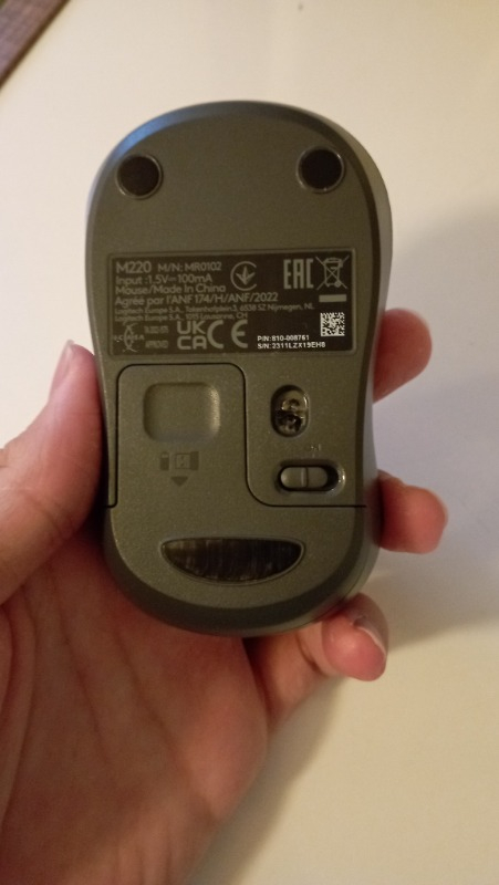Logitech M220 Sessiz Kompakt Kablosuz Mouse - Siyah