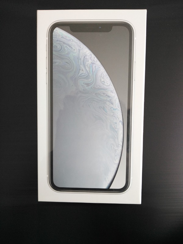 iPhone XR 64 GB White