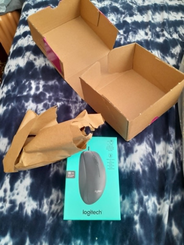 Logitech M100 Kablolu 1000 DPI USB Mouse - Siyah