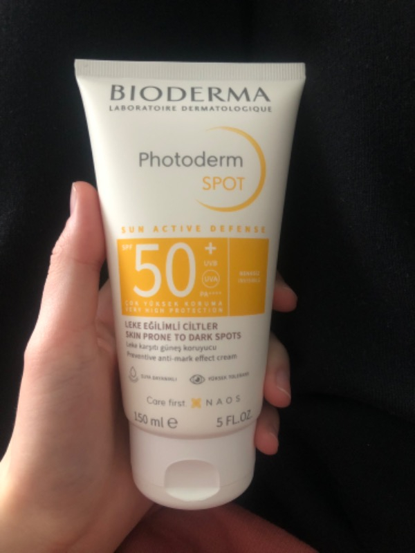 Photoderm SPOT SPF50+ Leke Karşıtı, Glabridin İçeren Yüksek Korumalı Yüz ve Vücut Güneş Kremi 150 ml