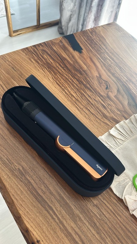 Dyson Airstrait™ Saç Düzleştirici (Prusya Mavisi/Parlak Bakır)