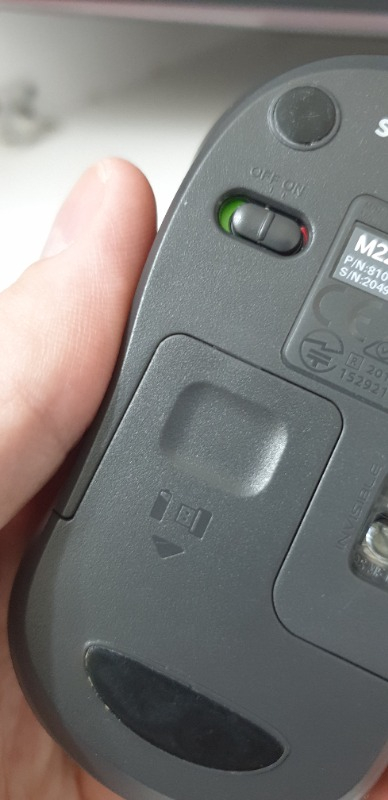 Logitech M220 Sessiz Kompakt Kablosuz Mouse - Siyah