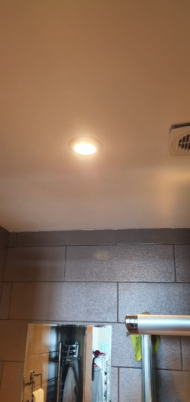 Osram 8.5 E27 Duy 2700K Gün Işığı LED Ampul