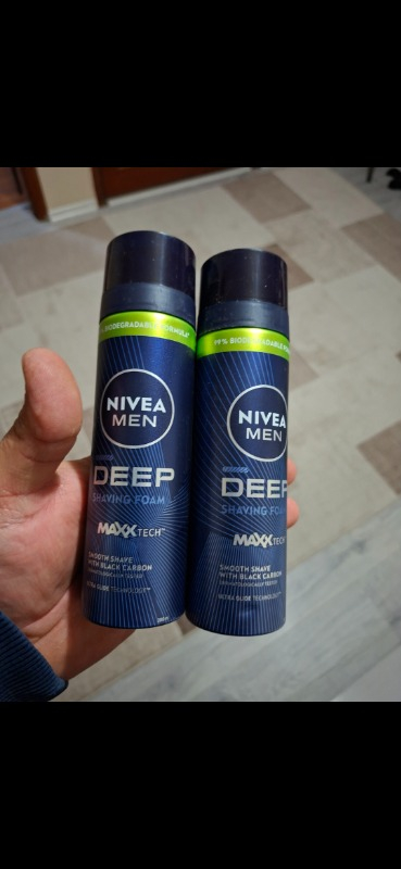 NIVEA Men Deep Dimension Tıraş Köpüğü 200 ml Ferah Kokulu Anti Alerjik Aktif Karbon ve Nemlendirici