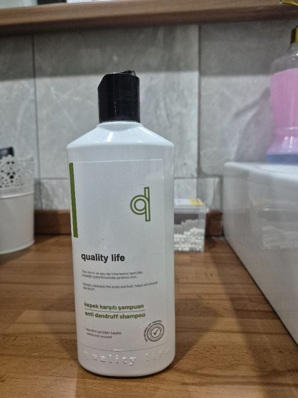 QL Kepek Şampuanı - 13 Aktifli Kepek Şampuan 300 ML - Kepekli Saçlar İçin Önleyici , Yağlanma Karşıtı 