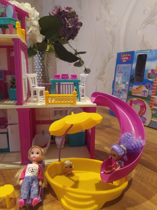 Lola#nın Tatil Evi