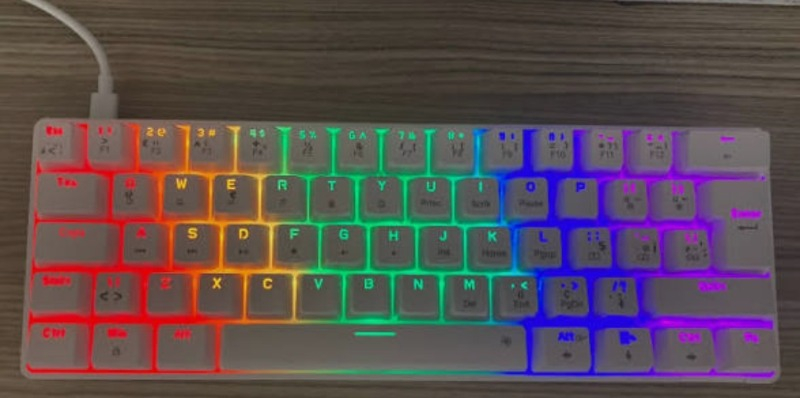 Sarftech T60 Mavi Switch Mekanik Klavye Kablolu Gaming Oyuncu Klavyesi