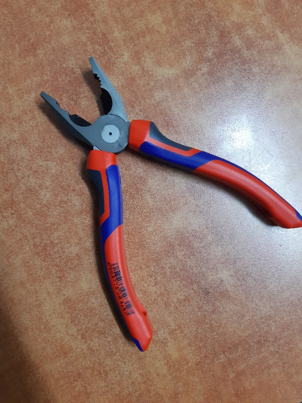 KNIPEX 03 02 180 Kombine Pense 180 mm