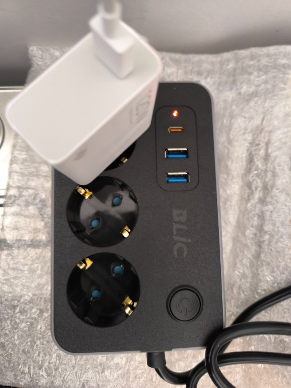 Fulltech 3'lü Termal Akım Korumalı USB Girişli Priz